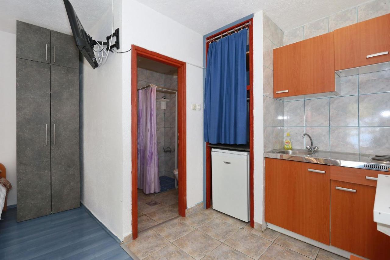 Apartmani Stanka & Joso Ražanac Exterior foto